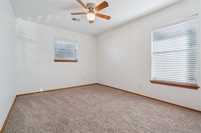 753 SW 4th Place, Moore, OK 73160