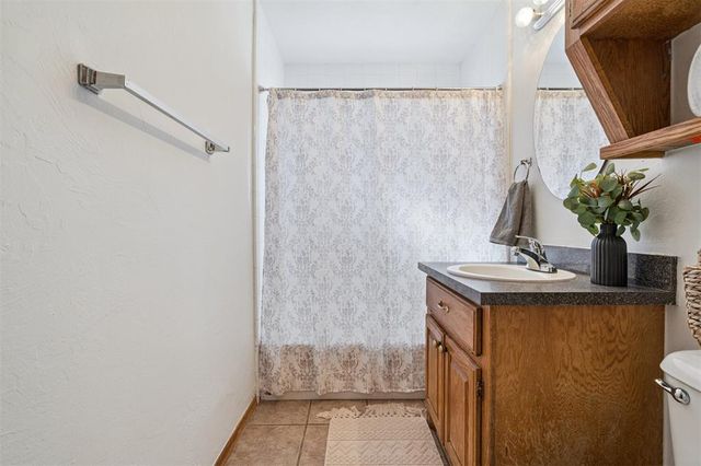 753 SW 4th Place, Moore, OK 73160