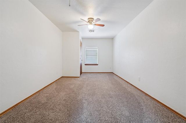 753 SW 4th Place, Moore, OK 73160