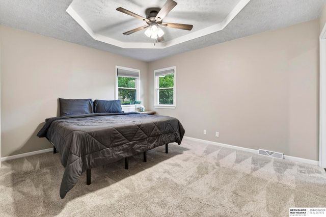 1612 Peterson Drive, Omaha, NE 68130