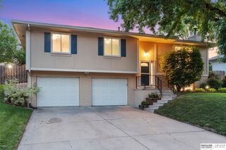 1612 Peterson Drive, Omaha, NE 68130