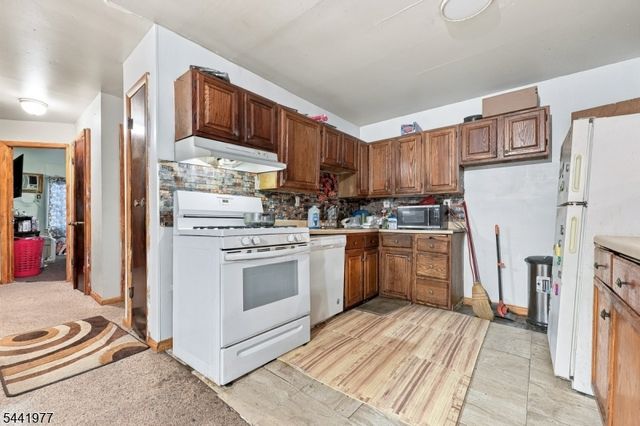 287 Clerk St, Jersey City, NJ 07304