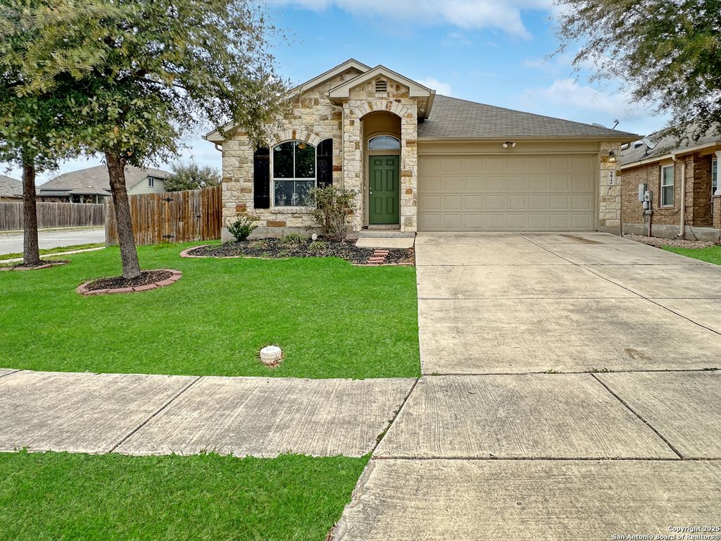 272 Limestone Crk, New Braunfels, TX 78130