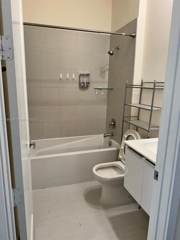 10445 NW 66th St 10445, Doral, FL 33178