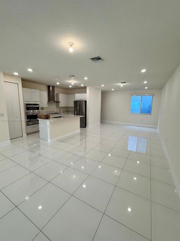 10445 NW 66th St 10445, Doral, FL 33178