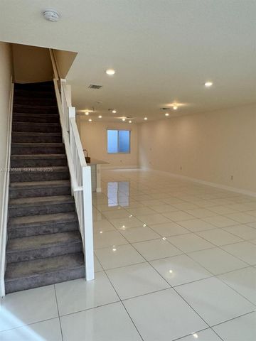 10445 NW 66th St 10445, Doral, FL 33178