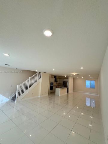 10445 NW 66th St 10445, Doral, FL 33178
