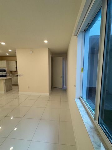 10445 NW 66th St 10445, Doral, FL 33178