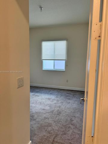 10445 NW 66th St 10445, Doral, FL 33178