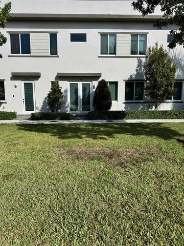 10445 NW 66th St 10445, Doral, FL 33178