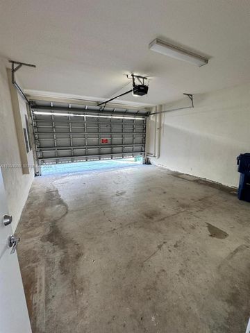 10445 NW 66th St 10445, Doral, FL 33178