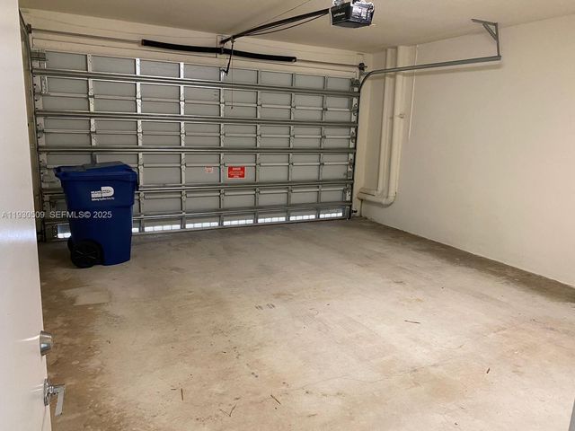 10445 NW 66th St 10445, Doral, FL 33178