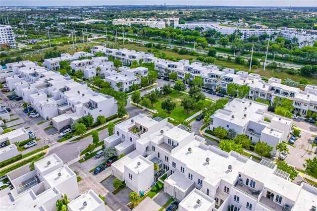 10445 NW 66th St 10445, Doral, FL 33178