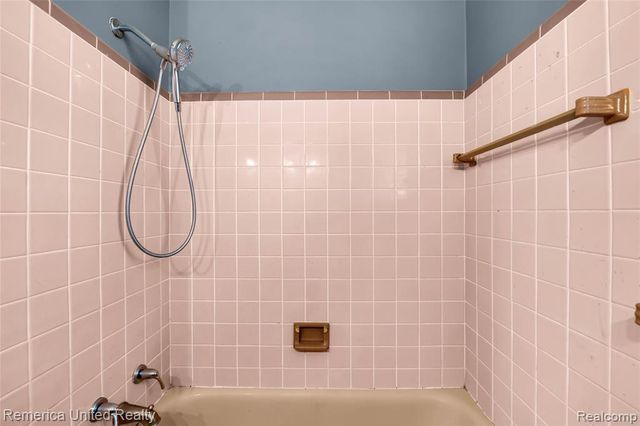 3450 Pershing Street, Wayne, MI 48184