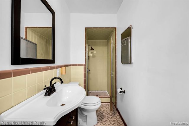 3450 Pershing Street, Wayne, MI 48184