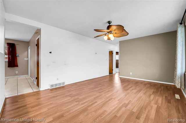 3450 Pershing Street, Wayne, MI 48184