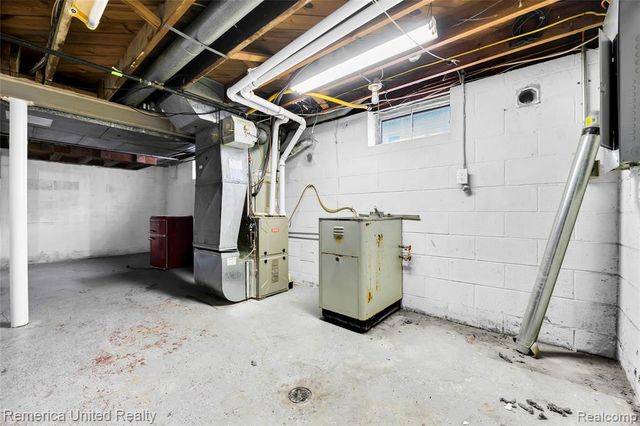 3450 Pershing Street, Wayne, MI 48184