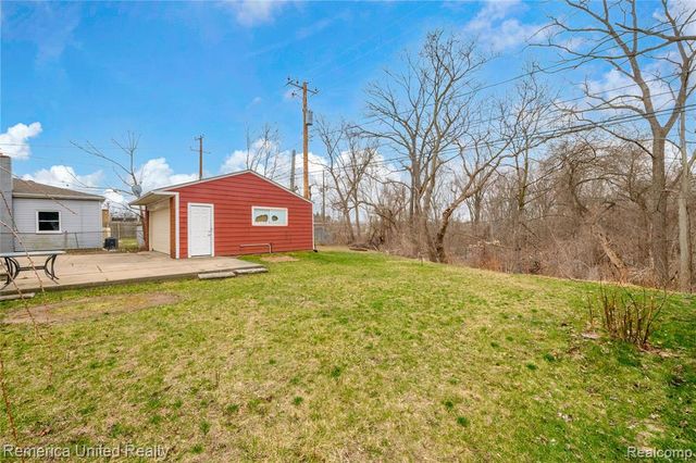 3450 Pershing Street, Wayne, MI 48184