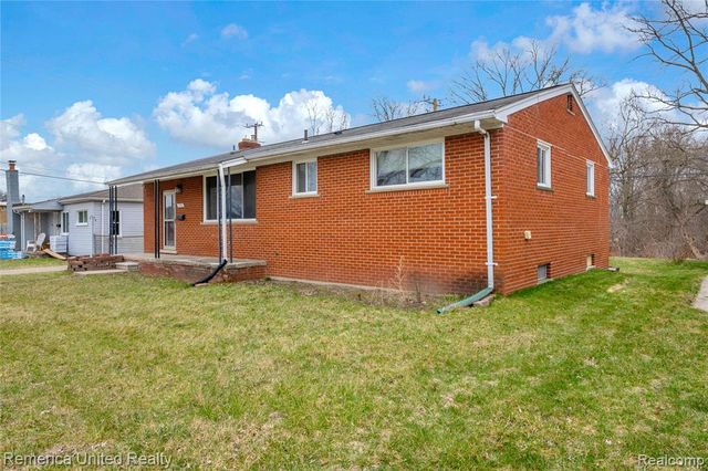 3450 Pershing Street, Wayne, MI 48184