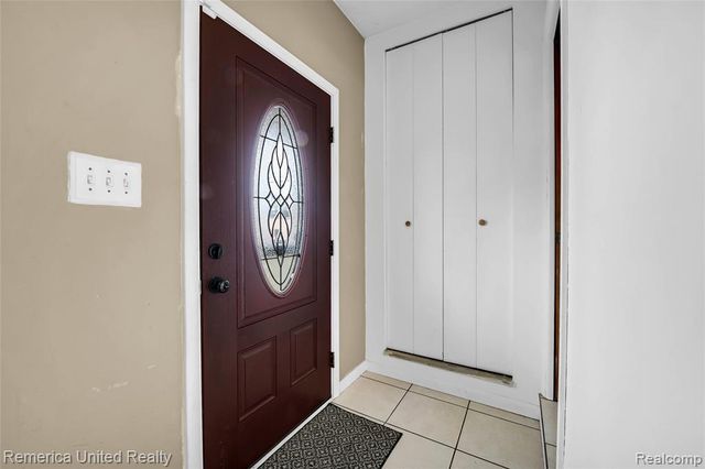 3450 Pershing Street, Wayne, MI 48184