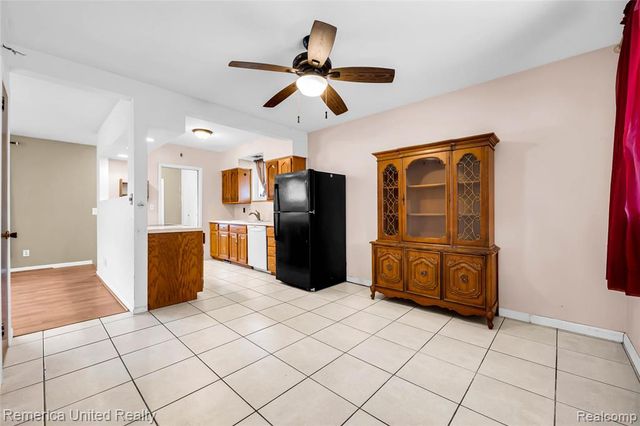 3450 Pershing Street, Wayne, MI 48184