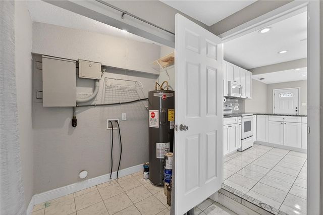 4945 36TH AVENUE N, St Petersburg, FL 33710