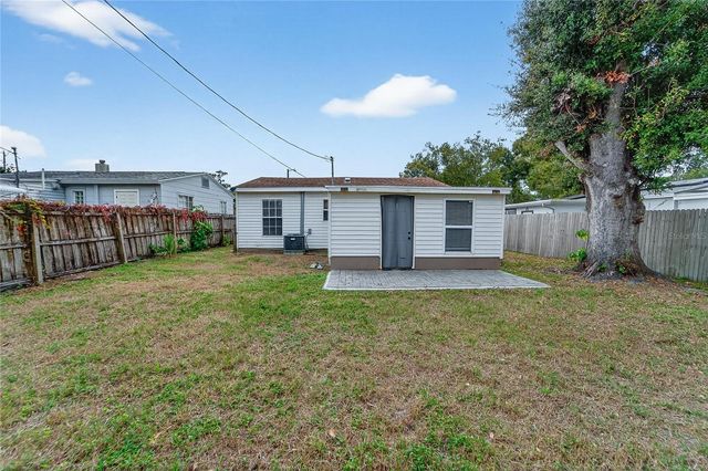 4945 36TH AVENUE N, St Petersburg, FL 33710