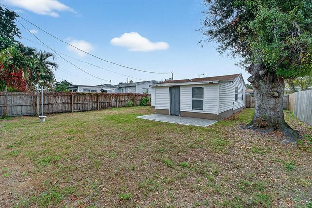 4945 36TH AVENUE N, St Petersburg, FL 33710