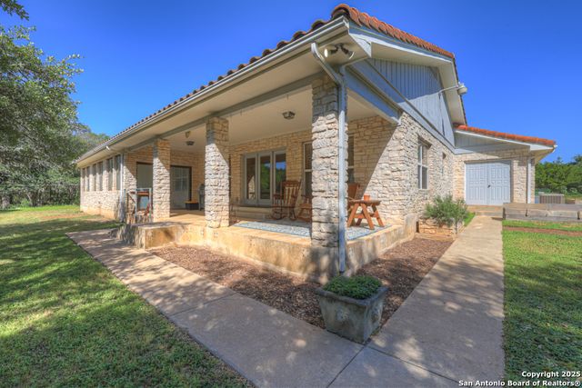 830 Palomino Lane, San Marcos, TX 78666