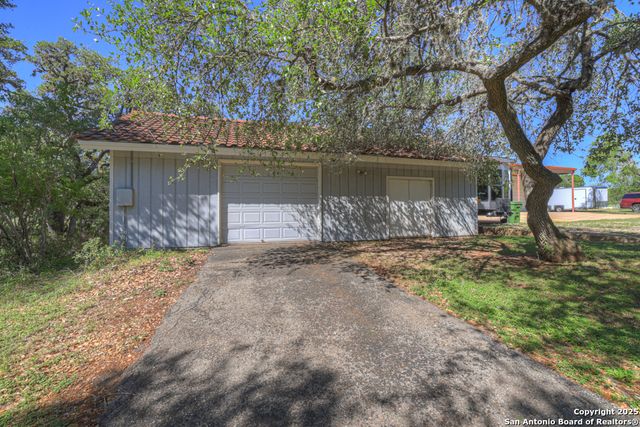 830 Palomino Lane, San Marcos, TX 78666