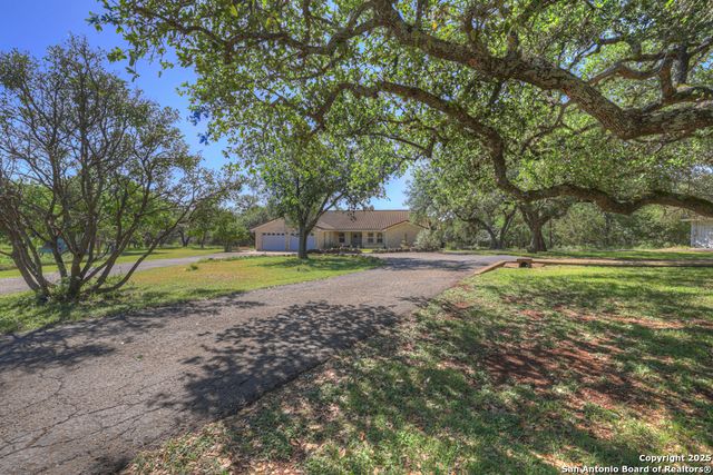 830 Palomino Lane, San Marcos, TX 78666
