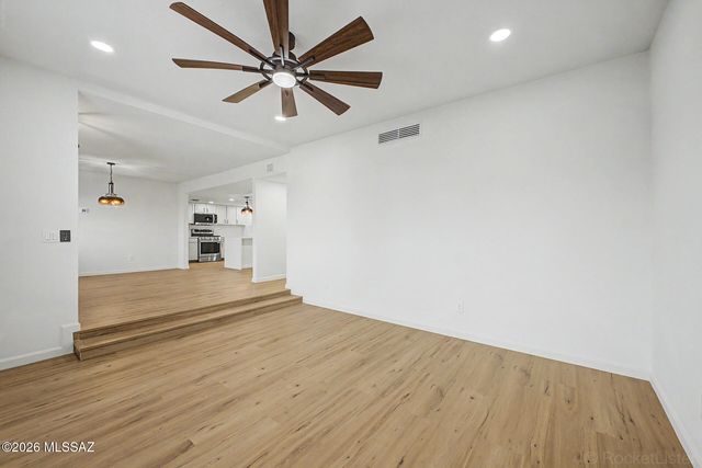 10881 E Camino Miramonte, Tucson, AZ 85749