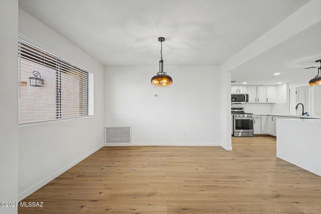 10881 E Camino Miramonte, Tucson, AZ 85749