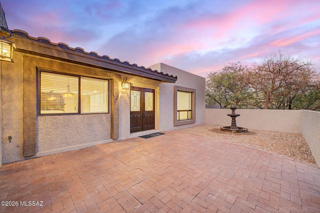 10881 E Camino Miramonte, Tucson, AZ 85749