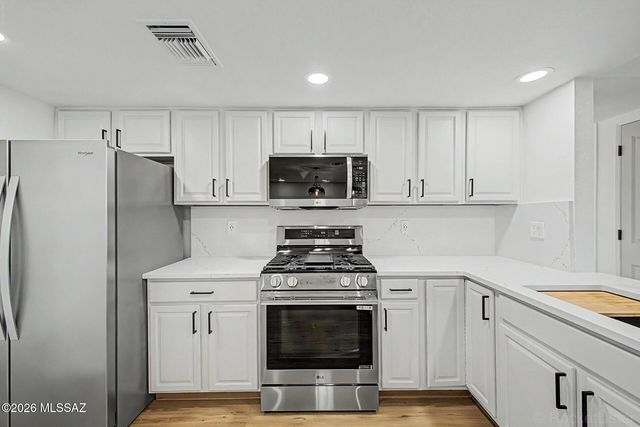 10881 E Camino Miramonte, Tucson, AZ 85749