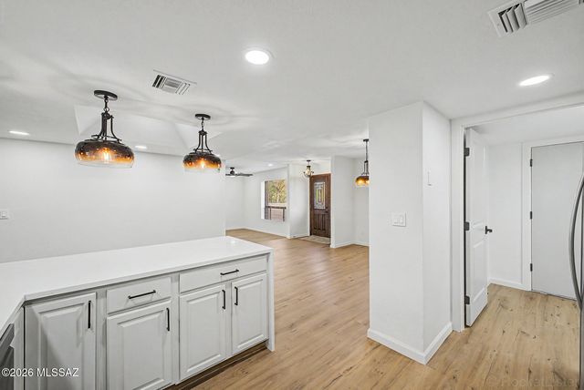 10881 E Camino Miramonte, Tucson, AZ 85749