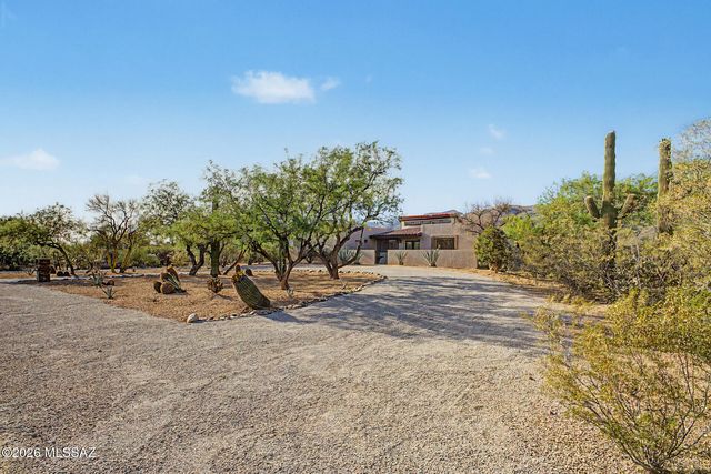 10881 E Camino Miramonte, Tucson, AZ 85749