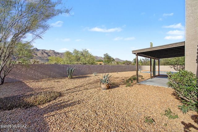 10881 E Camino Miramonte, Tucson, AZ 85749