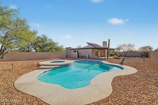 10881 E Camino Miramonte, Tucson, AZ 85749