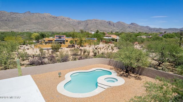 10881 E Camino Miramonte, Tucson, AZ 85749