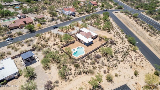10881 E Camino Miramonte, Tucson, AZ 85749