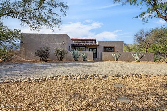 10881 E Camino Miramonte, Tucson, AZ 85749