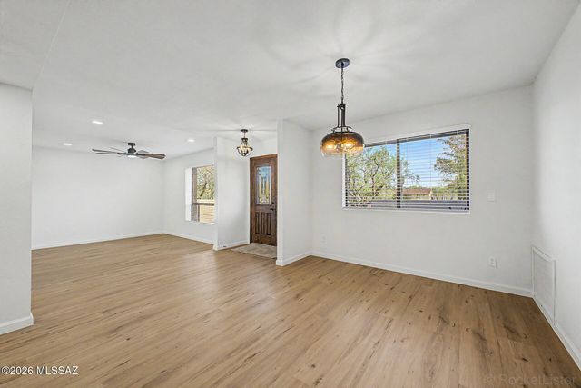 10881 E Camino Miramonte, Tucson, AZ 85749