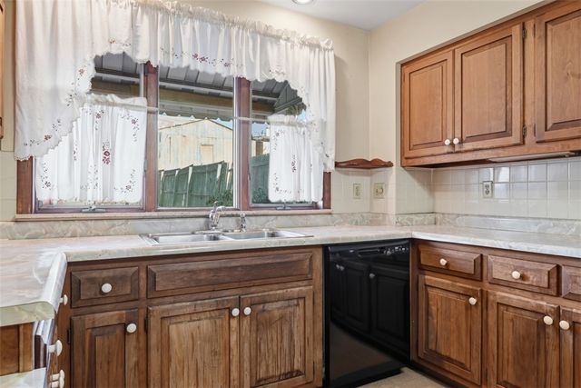 434 Cedarville St, Bloomfield, PA 15224