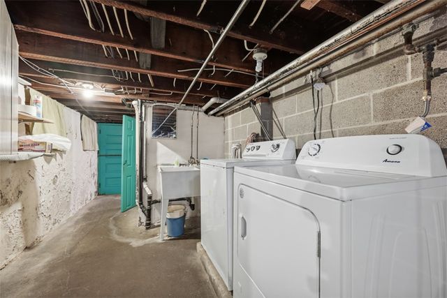 434 Cedarville St, Bloomfield, PA 15224