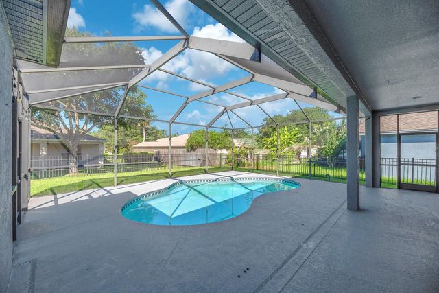5849 HERONRISE CRESCENT DRIVE, Lithia, FL 33547