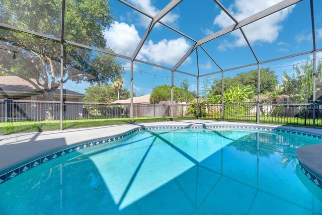 5849 HERONRISE CRESCENT DRIVE, Lithia, FL 33547