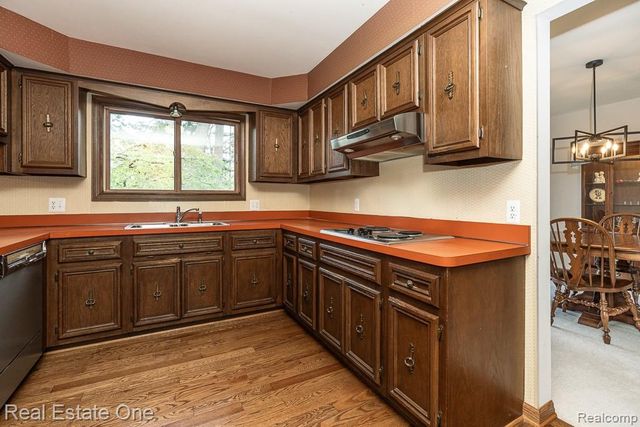 1020 Hidden Lane, Rochester Hills, MI 48309