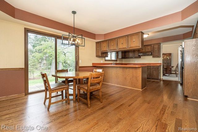 1020 Hidden Lane, Rochester Hills, MI 48309