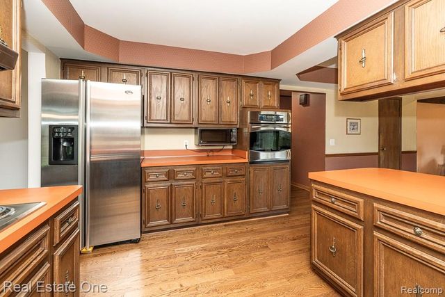 1020 Hidden Lane, Rochester Hills, MI 48309